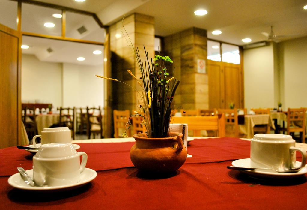 Hotel Mayoral 로자리오 외부 사진